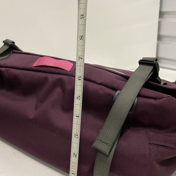 Patagonia Half Mass Messenger Bag Maroon Crossbody Organizer Commuter Travel - Picture 7 of 9